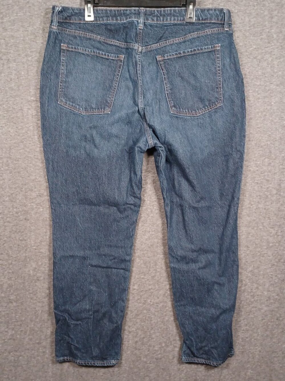 Old Navy Women's Size 18 Straight Legged High-Rise Medium Wash Jeans - Picture 4 of 9